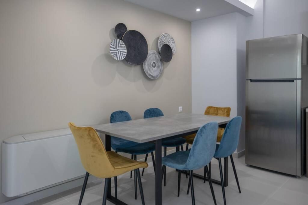 Mela Luxury Apartments Maroulas Exterior photo