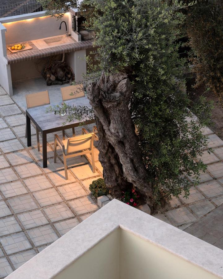 Mela Luxury Apartments Maroulas Exterior photo